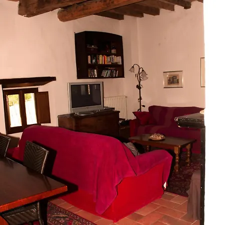 مزرعة للإقامة Borgo Fontanini زوكّا